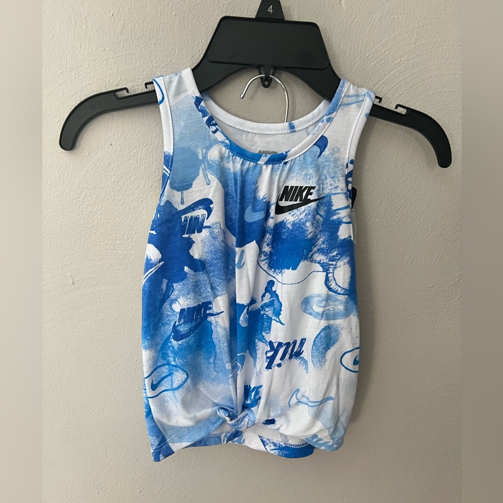 NWT NIKE Girls 2 piece short set